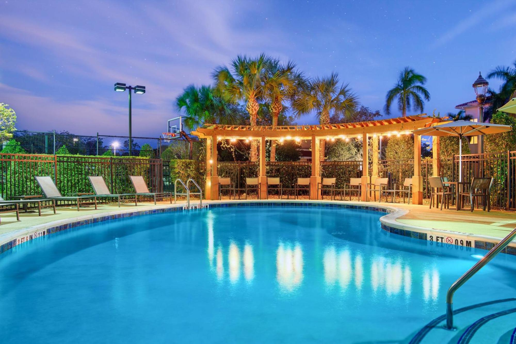 Residence Inn By Marriott Fort Myers At I-75 And Gulf Coast Town Center Estero Buitenkant foto