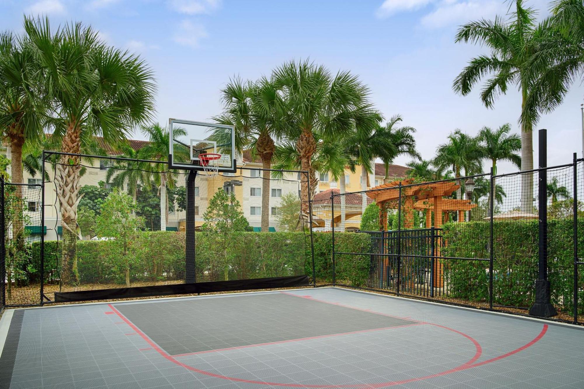 Residence Inn By Marriott Fort Myers At I-75 And Gulf Coast Town Center Estero Buitenkant foto