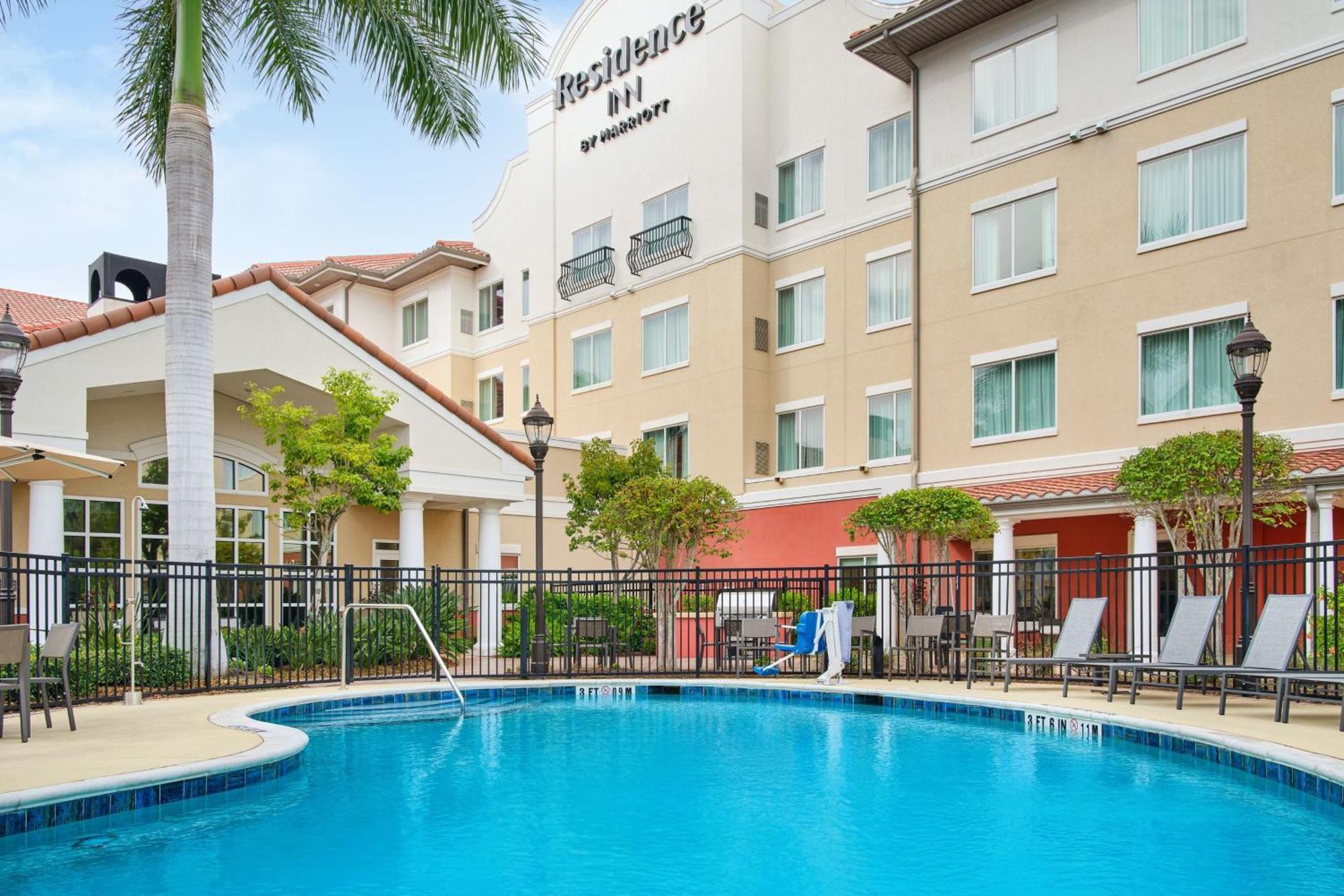 Residence Inn By Marriott Fort Myers At I-75 And Gulf Coast Town Center Estero Buitenkant foto